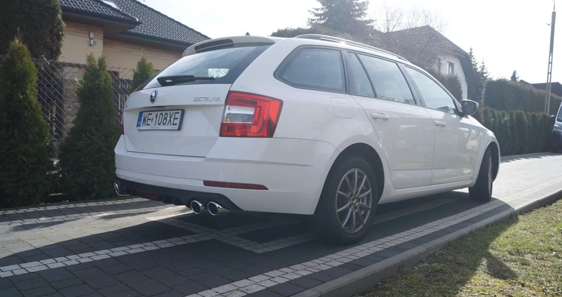 Skoda Octavia cena 44500 przebieg: 172880, rok produkcji 2019 z Sosnowiec małe 781